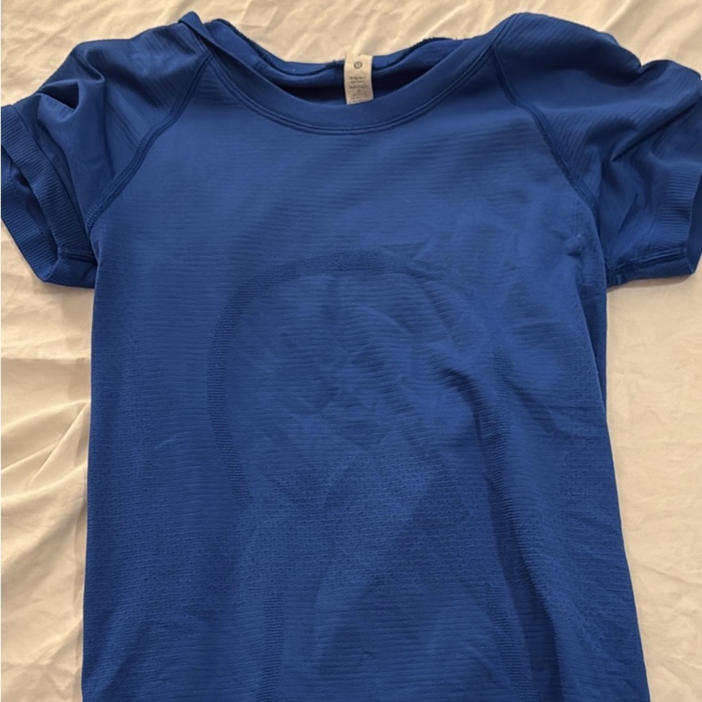 Blue swiftly tshirt lulu lemon